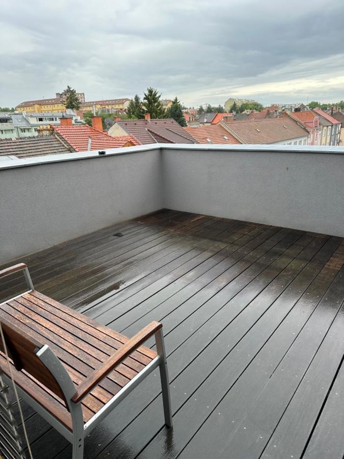 Komarov Apartments Spacilova Nearly Center מראה חיצוני תמונה