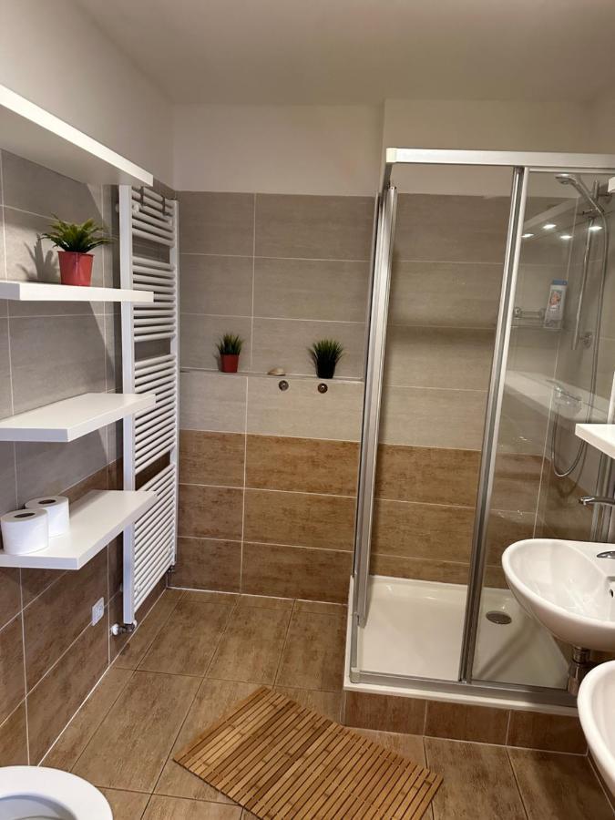 Komarov Apartments Spacilova Nearly Center מראה חיצוני תמונה
